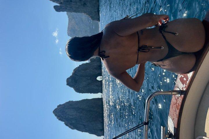 3-stündige private Bootstour über die Insel Capri