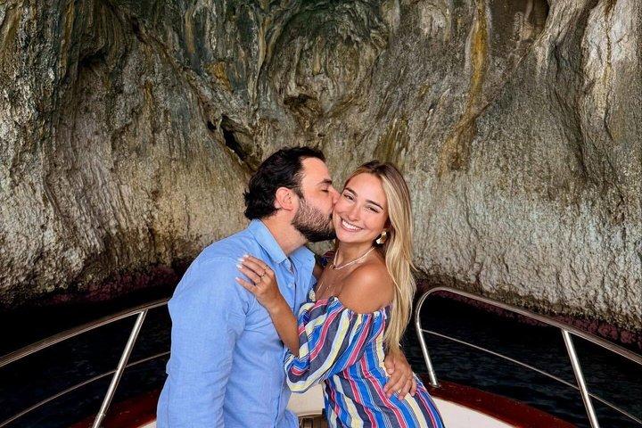 3-stündige private Bootstour über die Insel Capri