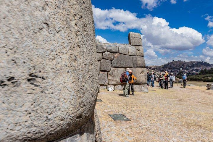 Private Cusco Tour: 4 Inca Sites & Alpaca Textile Experience