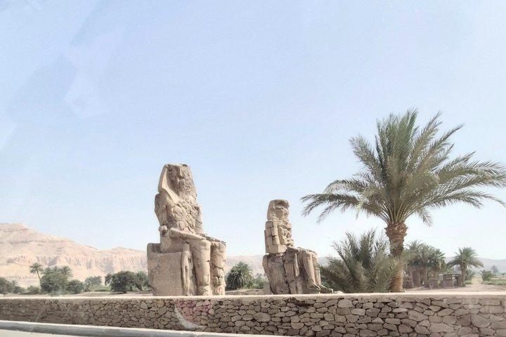 ルクソール熱気球、キングタッツ墓群などを探索