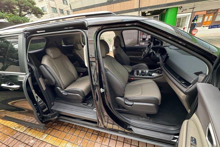 Seoul: Private Luxury SUV Tour by Escalade | Minimum Walking