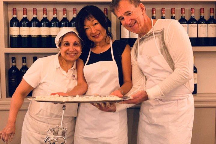 Rome Cooking: TRASTEVERE Pasta & Tiramisu Making with Fine Wine