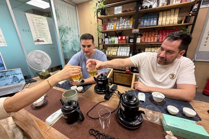 上海で試飲付き中国語ティーアートワークショップ