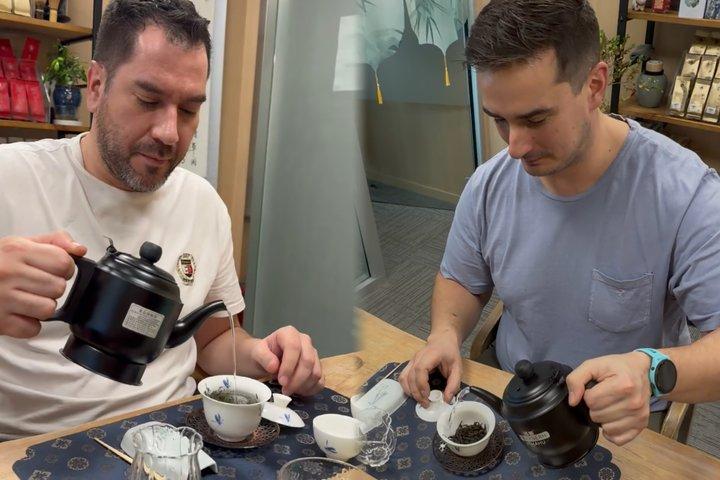 上海で試飲付き中国語ティーアートワークショップ