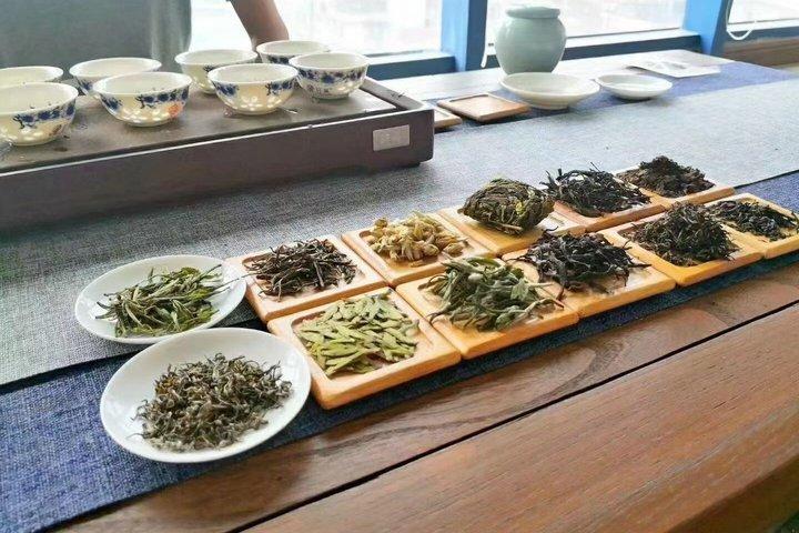 上海で試飲付き中国語ティーアートワークショップ