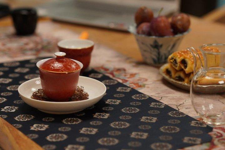 上海で試飲付き中国語ティーアートワークショップ
