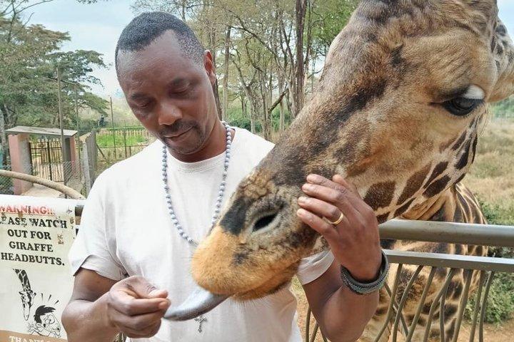 Nairobi Highlight to Museum, Giraffe Center and Cultural Dance