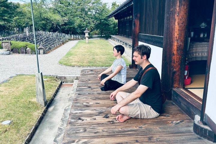 奈良物語：奈良町散策とプレミアムすき焼きディナー。