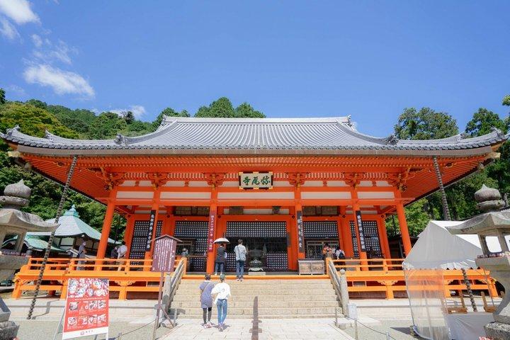 勝尾寺と日本の幸運だるまを発見する