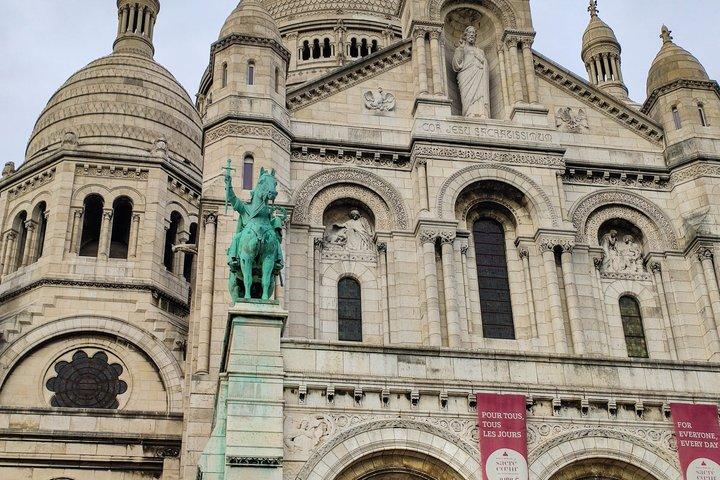 Montmartre Self Guided Walking Tour with Audio Guide