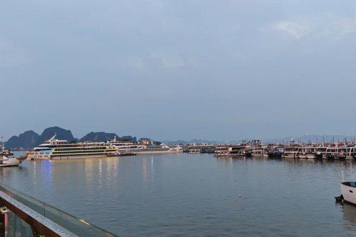 ハロン湾とランハ湾豪華クルーズ