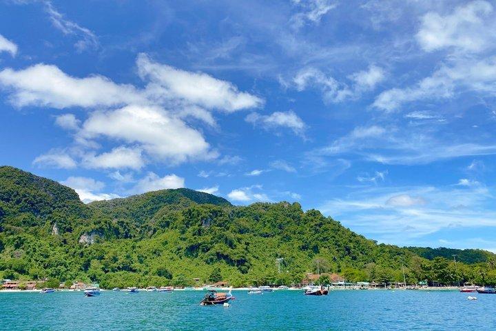 Phuket Phi Phi Maya Bay and Bamboo Tour by Catamaran