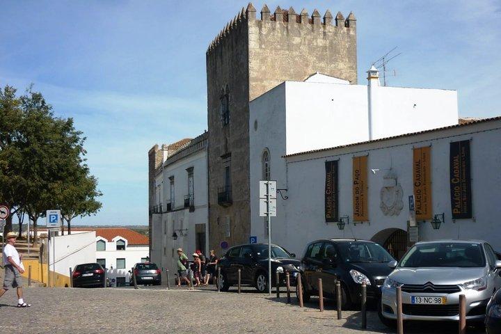 Entdecken Sie Evoa mit dem Praca do Giraldo Walking Tour