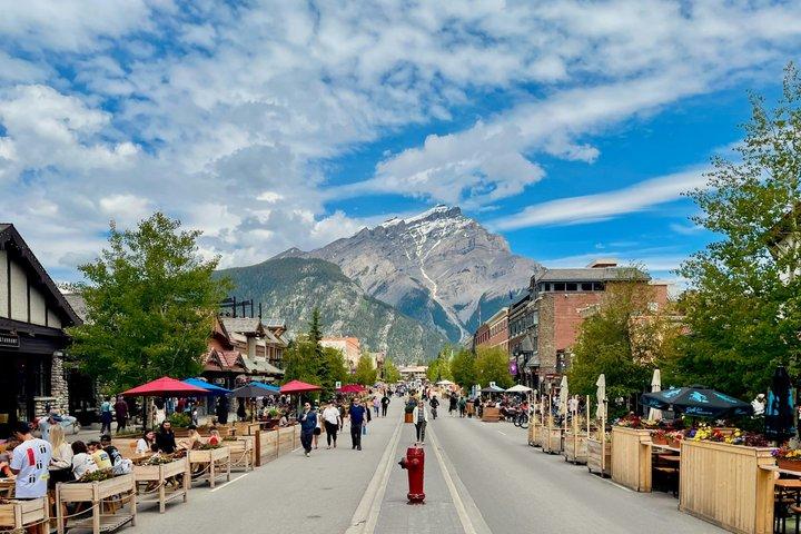 Banff Top 10 Iconic Spots Tour with Local Expert Guide