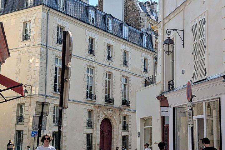 ル・マレ地区での地元のデザイナーショッピングとマカロン試食