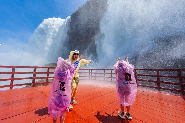ナイアガラの滝USAハイライトツアー（風の洞窟付き）