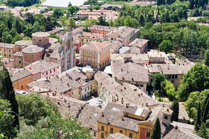 Hello Ravenna: Private 2-Hour Intro City Walk with Local Guide