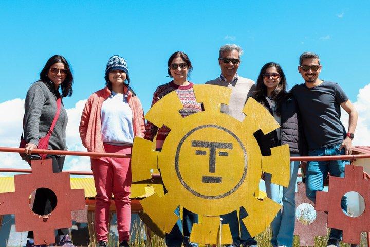 スピード ボートで行くウロス島とタキーレ諸島へのツアー (1 日)
