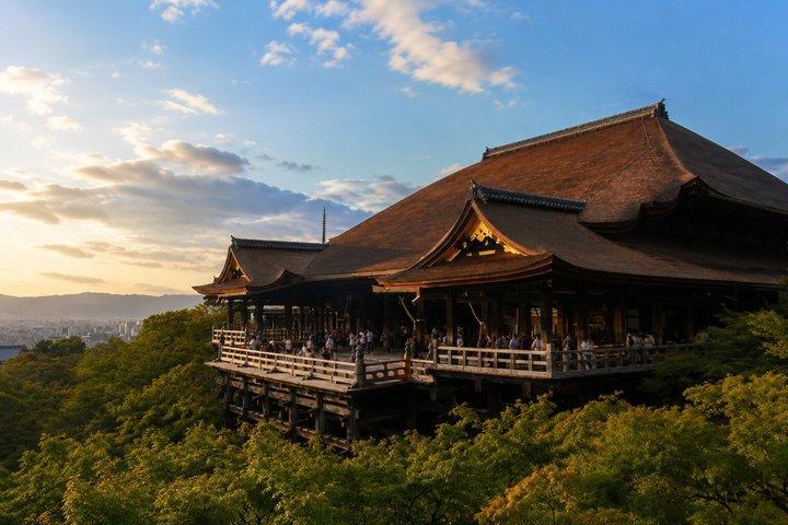 大阪または神戸クルーズ港からの京都プライベート岸辺ツアー