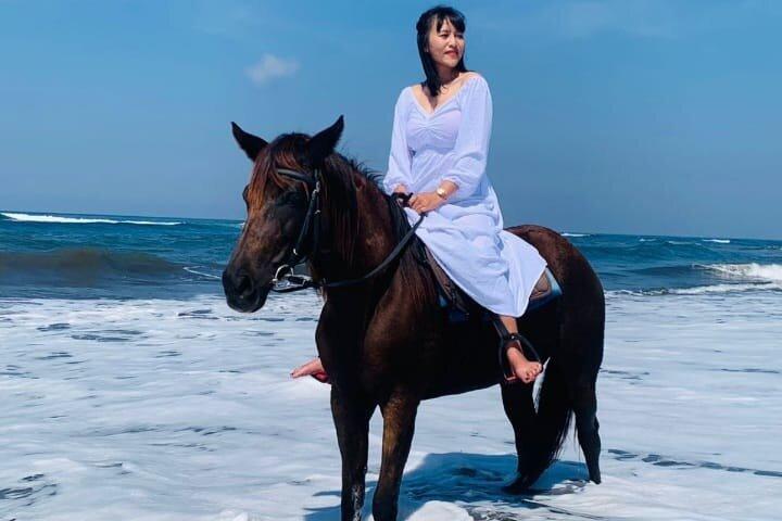 Private Bali Horse riding at saba beach