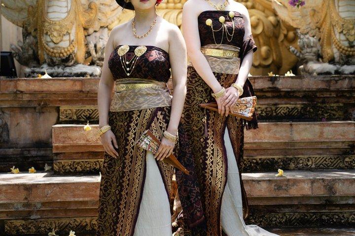 バリ島でバリ王室の写真撮影を体験