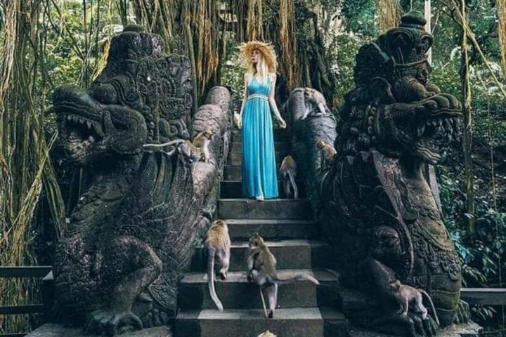 ウブド終日ツアービーチでバリ乗馬アドベンチャーを組み合わせる
