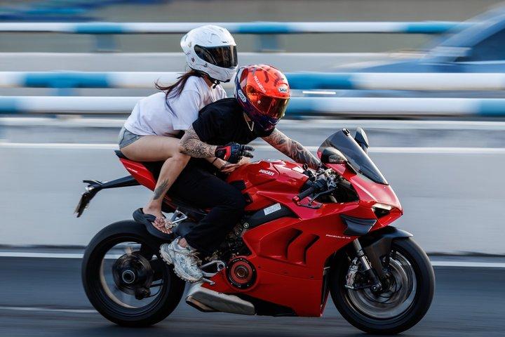 プライベート重慶8日間ツアー:バイク撮影、ケーブルウェイ、夜景