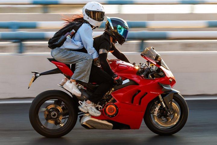 プライベート重慶8日間ツアー:バイク撮影、ケーブルウェイ、夜景