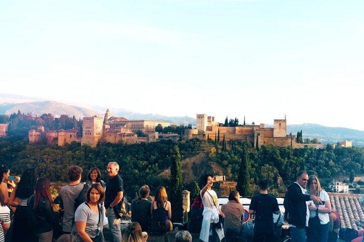 Panoramic tour of Granada