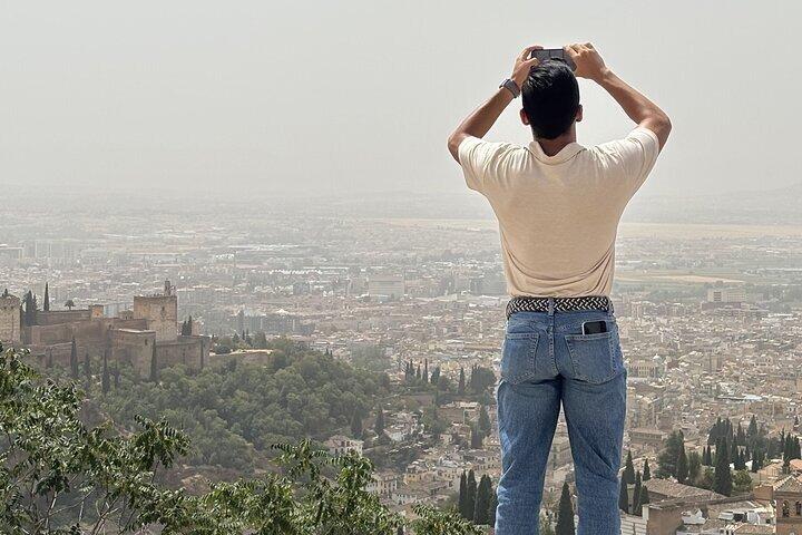 Panoramic tour of Granada