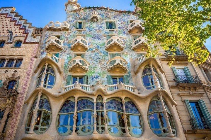 Barcelona VIP Matchday Experience & Private Gaudí Tour