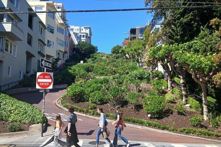 サンフランシスコ中華街の歴史文化とグルメツアー