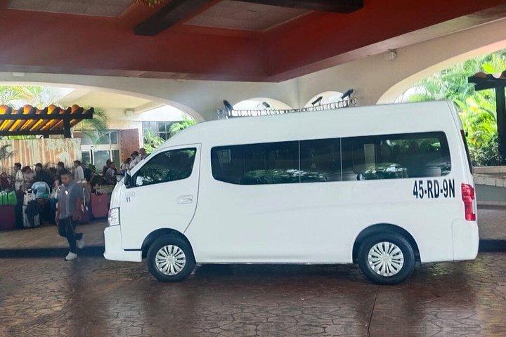 Transport to Tulum archaeological zone from Cancun round trip