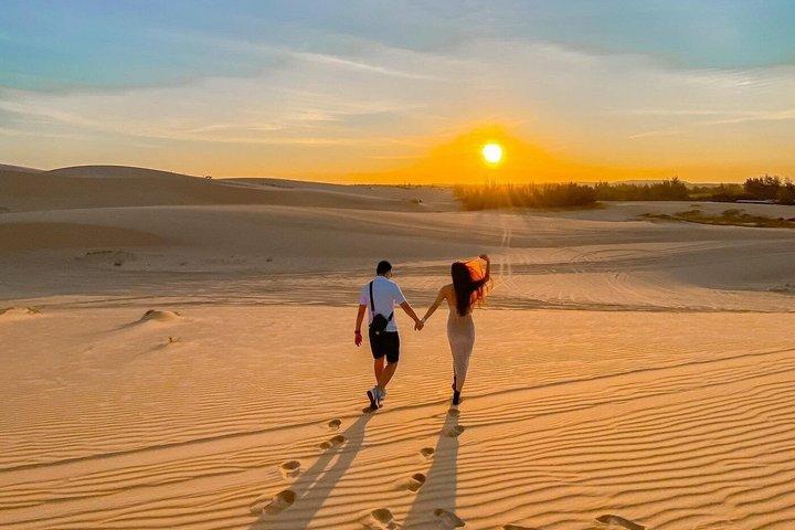 ホーチミンからムイネー砂丘で息をのむような夕日