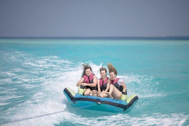 バリの海岸観光 ウブドツアー スパとベノアウォータースポーツ付き