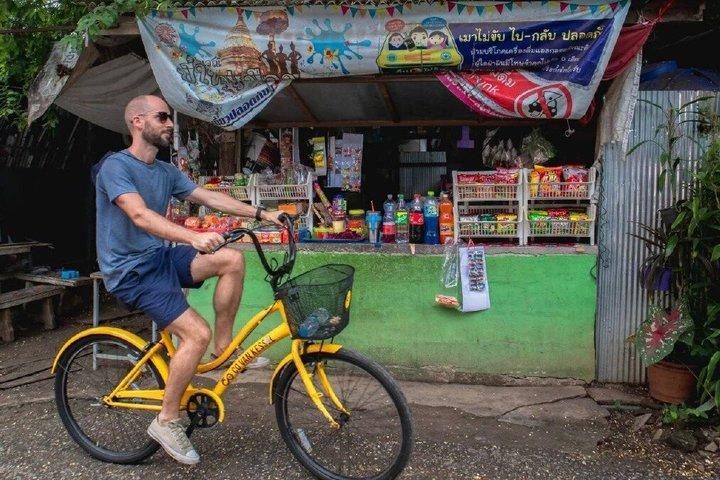 コミュニティと文化遺産を巡るチェンマイのサイクリングツアーコンボ