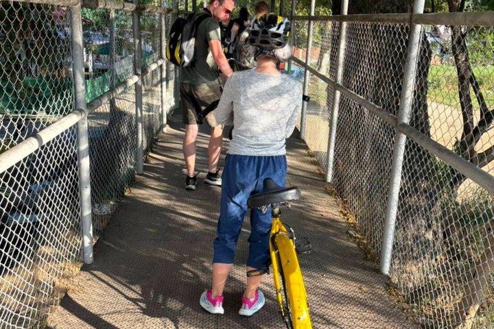 コミュニティと文化遺産を巡るチェンマイのサイクリングツアーコンボ
