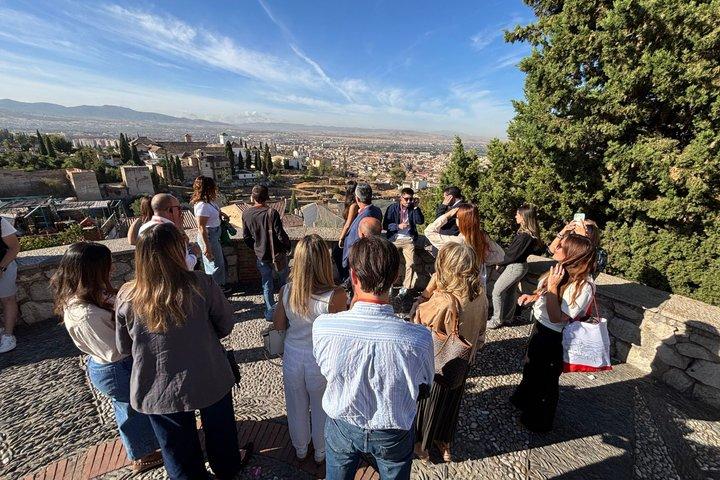 Panoramic tour of Granada
