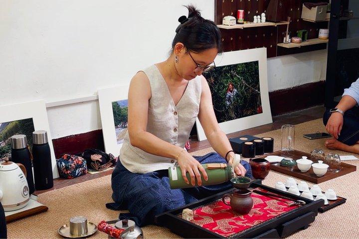 上海の歴史あるレーンで味わう中国語国茶ブラインド