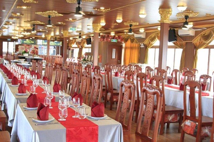 Saigon River: Dinner on Cruise - Buffet with Live Music