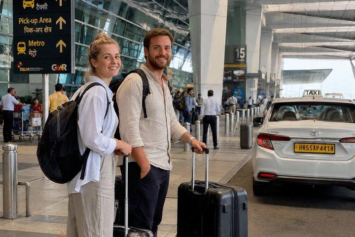 デリー空港から空港:レイオーバーデリー市内観光ガイド付き
