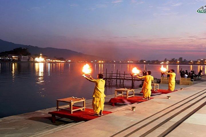Privat 9 - Dag Golden Triangle Tour med Haridwar & Rishikesh - Taj