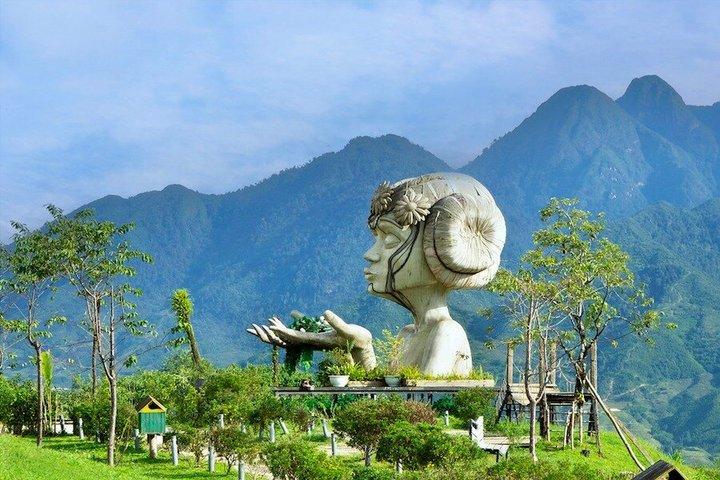 サパの絶景バイクコーヒーツアー（山々の景色付き）