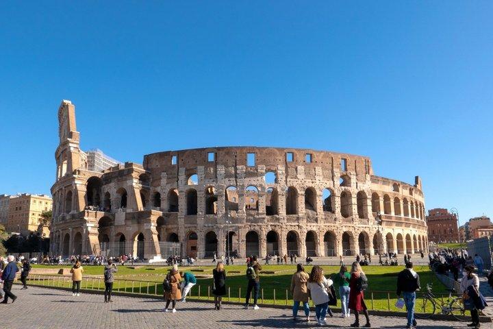 Colosseum Express : Guide + Regular Entry | Small Group
