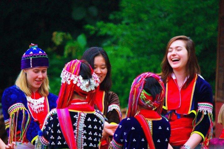 チェンダーオの終日洞窟山からの眺め
