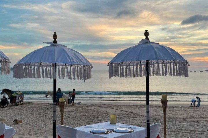 Jimbaran Romantisches Kerzenscheindinner am Strand