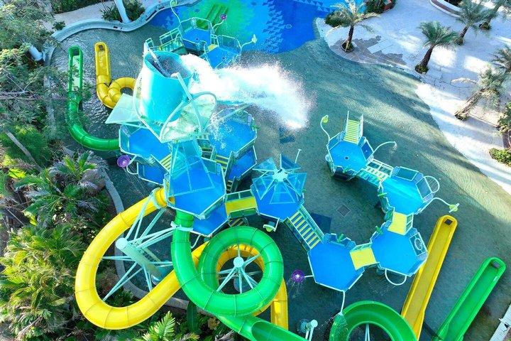バリ島ウォーターボムウォーターパーク入場券とスリル満点の乗り物
