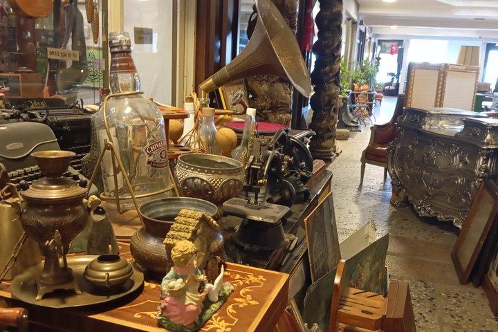 Istanbul Vintage Flea Market & Antique Photo Tour by Motorcycle