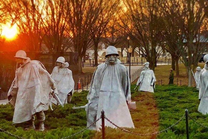 Tour a piedi del National Mall: Monumenti e Memoriali al tramonto