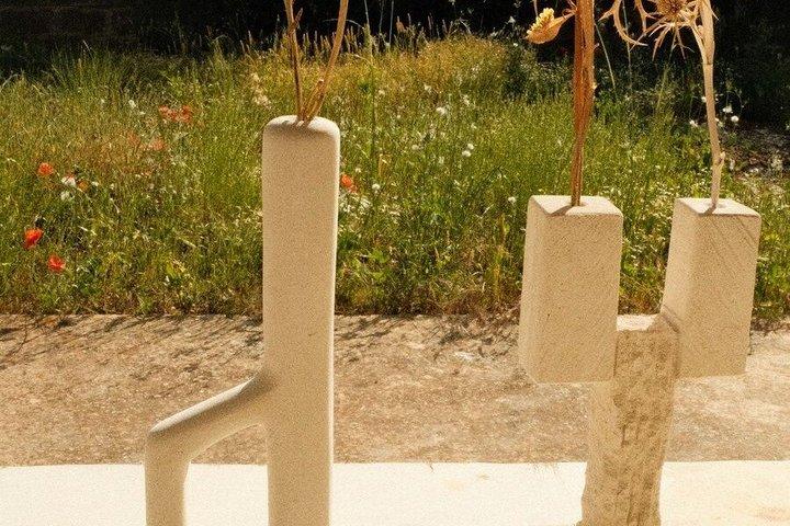 オリーブガーデンで食前酒を楽しみながら、自分だけの石のお土産を作ろう